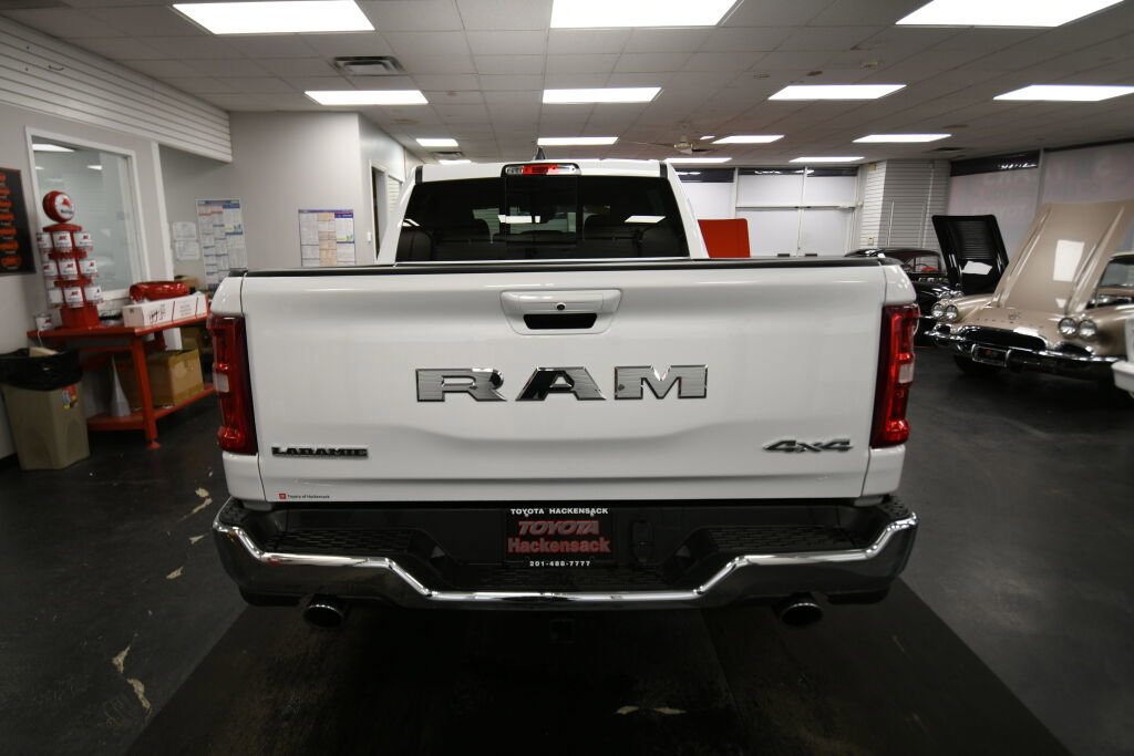 Used 2026 RAM 1500 Laramie AWD/4WD image 7