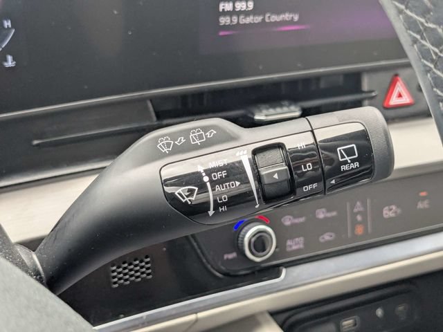 Used 2025 Kia Sportage EX w/ Premium Package FWD image 22
