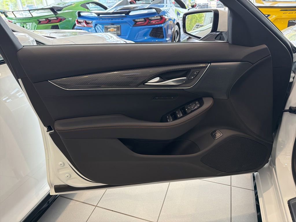 Used 2025 Cadillac CT5 Sport RWD image 5