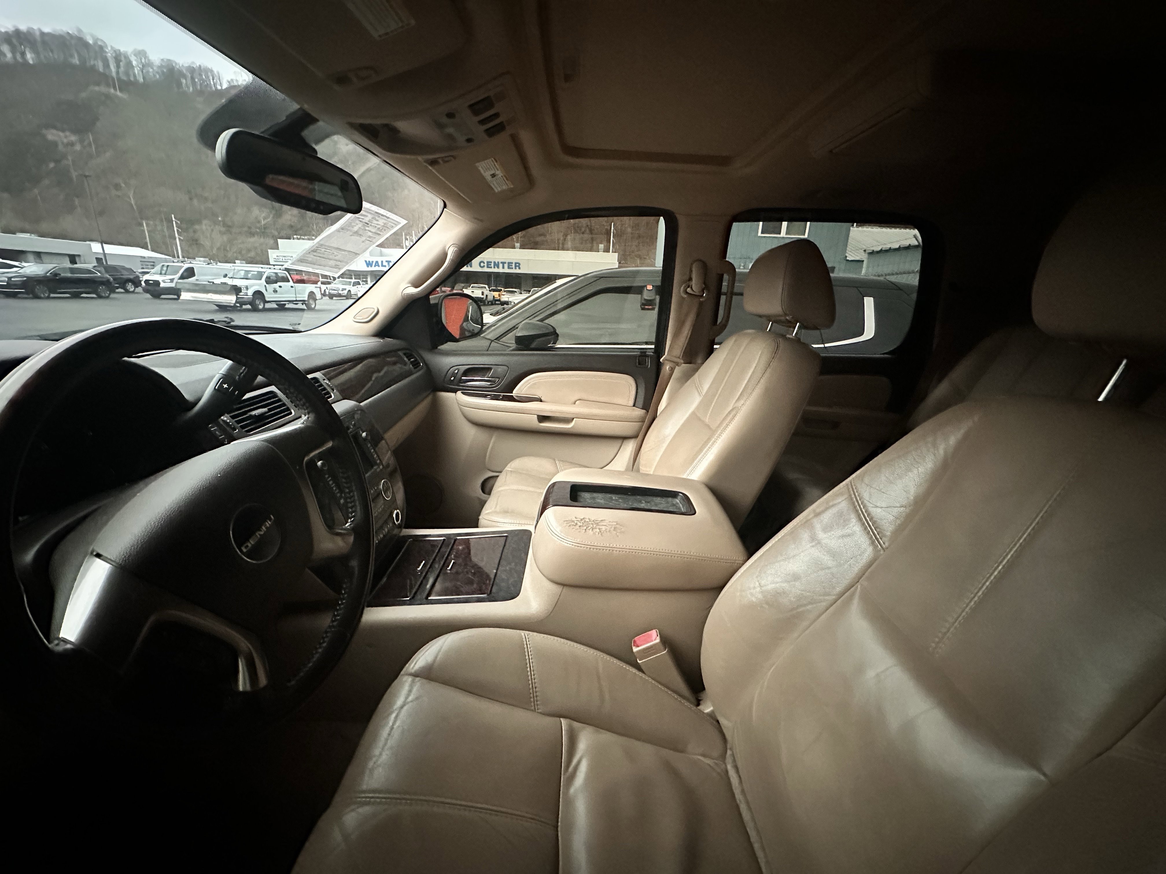 Used 2007 GMC Yukon Denali image 18