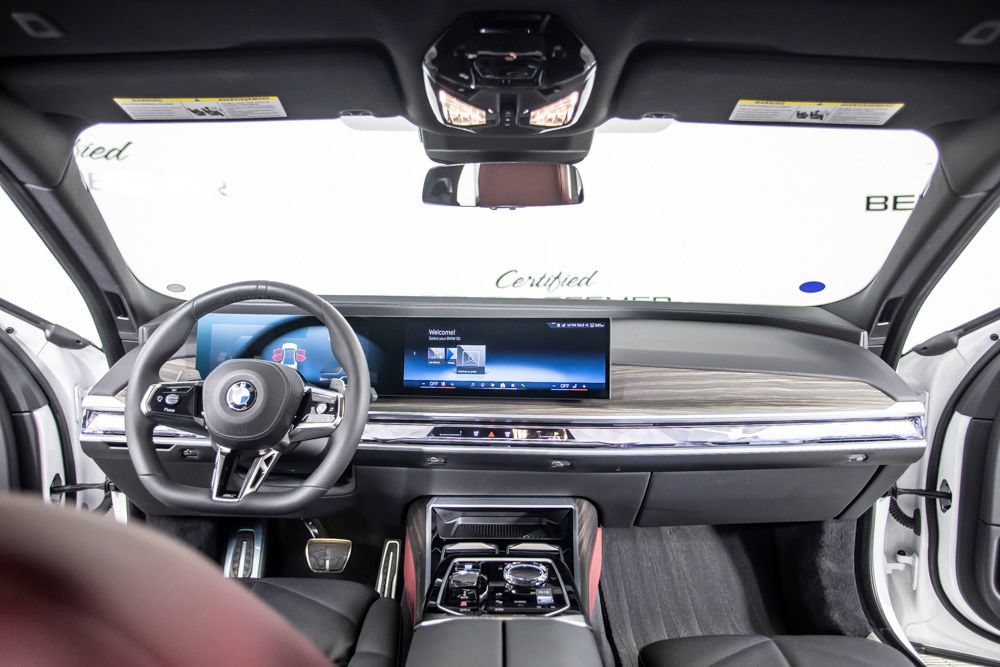 Used 2023 BMW 740i RWD image 23