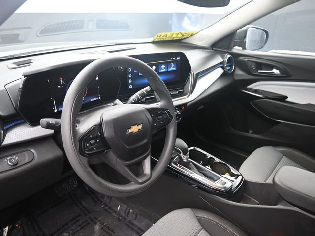 Used 2025 Chevrolet Trax LT image 21