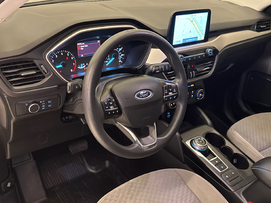 Used 2022 Ford Escape SE w/ SE Sport Appearance Package FWD image 19