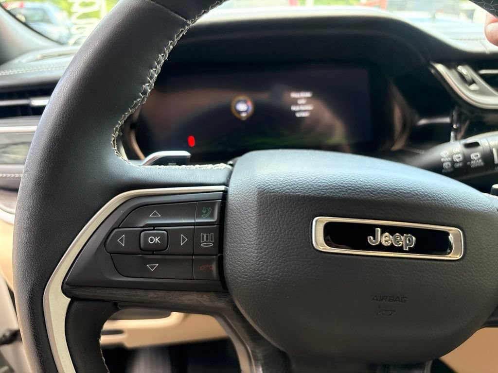 Used 2022 Jeep Grand Cherokee Limited 4xe AWD/4WD image 16