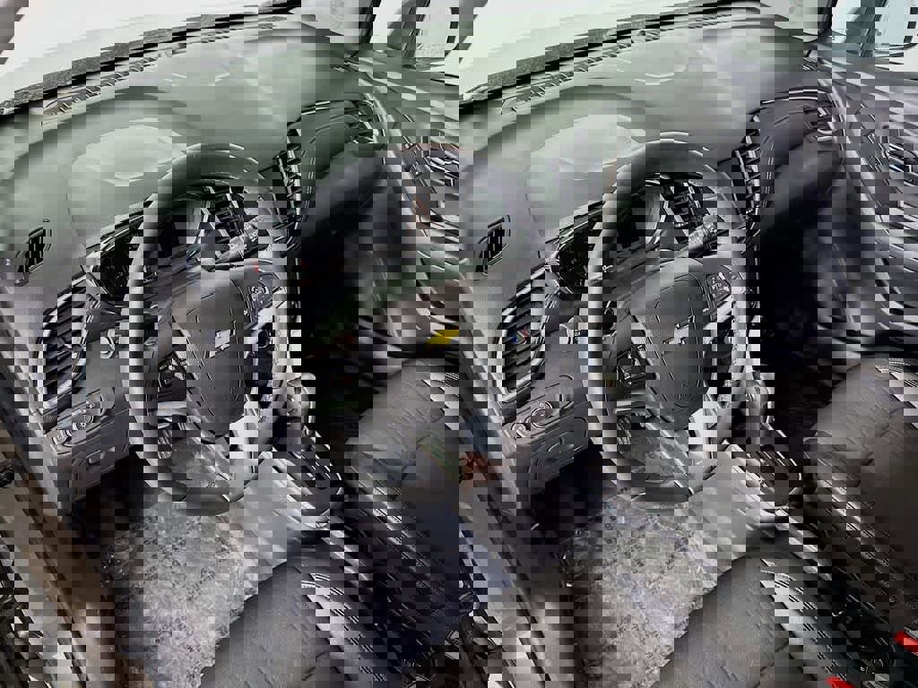 Used 2021 Chevrolet Trax LT w/ Driver Confidence Package image 2