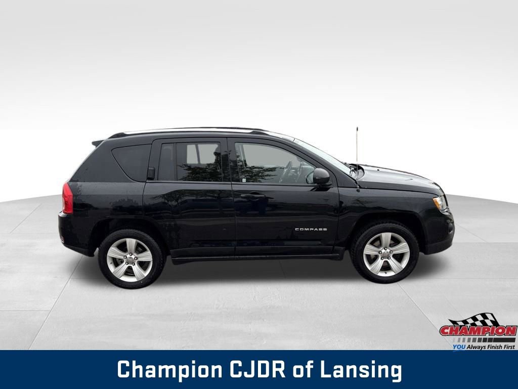 Used 2012 Jeep Compass Latitude AWD/4WD image 11