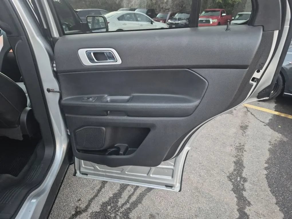 Used 2015 Ford Explorer Sport w/ Equipment Group 401A AWD/4WD image 19