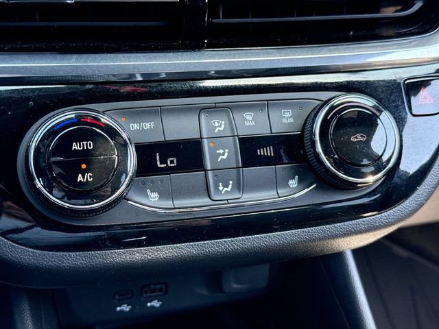 Used 2025 Buick Envista Sport Touring w/ Convenience I Package FWD image 18