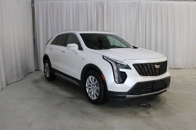 Used 2022 Cadillac XT4 Premium Luxury w/ Enhanced Visibility Package AWD/4WD image 1