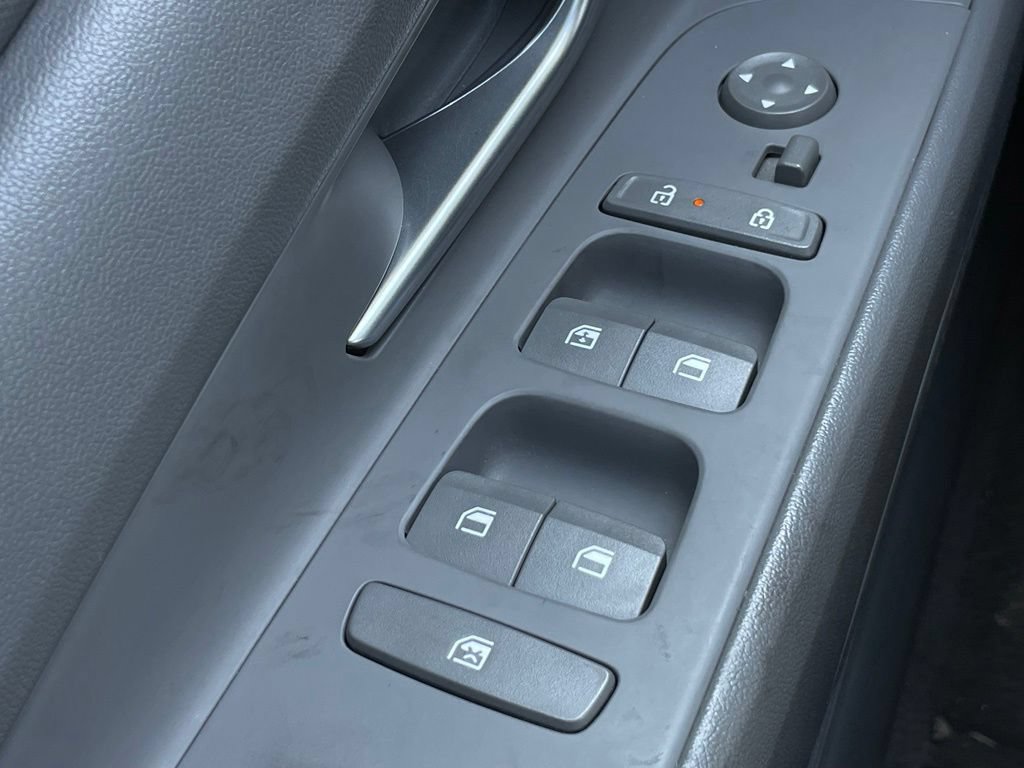 Used 2024 Hyundai Elantra SEL FWD image 11