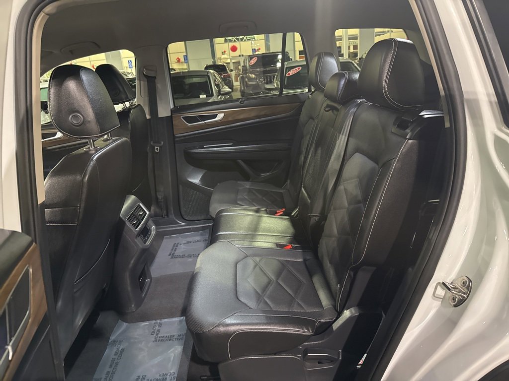 Used 2024 Volkswagen Atlas SE image 25