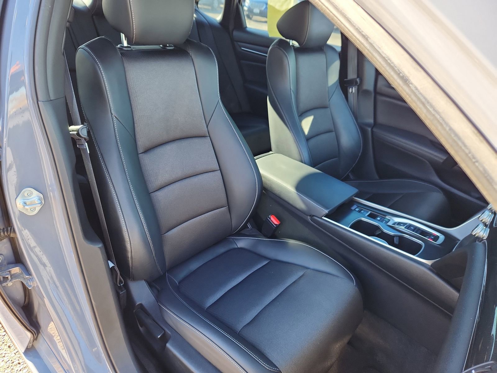 Used 2022 Honda Accord Sport image 17