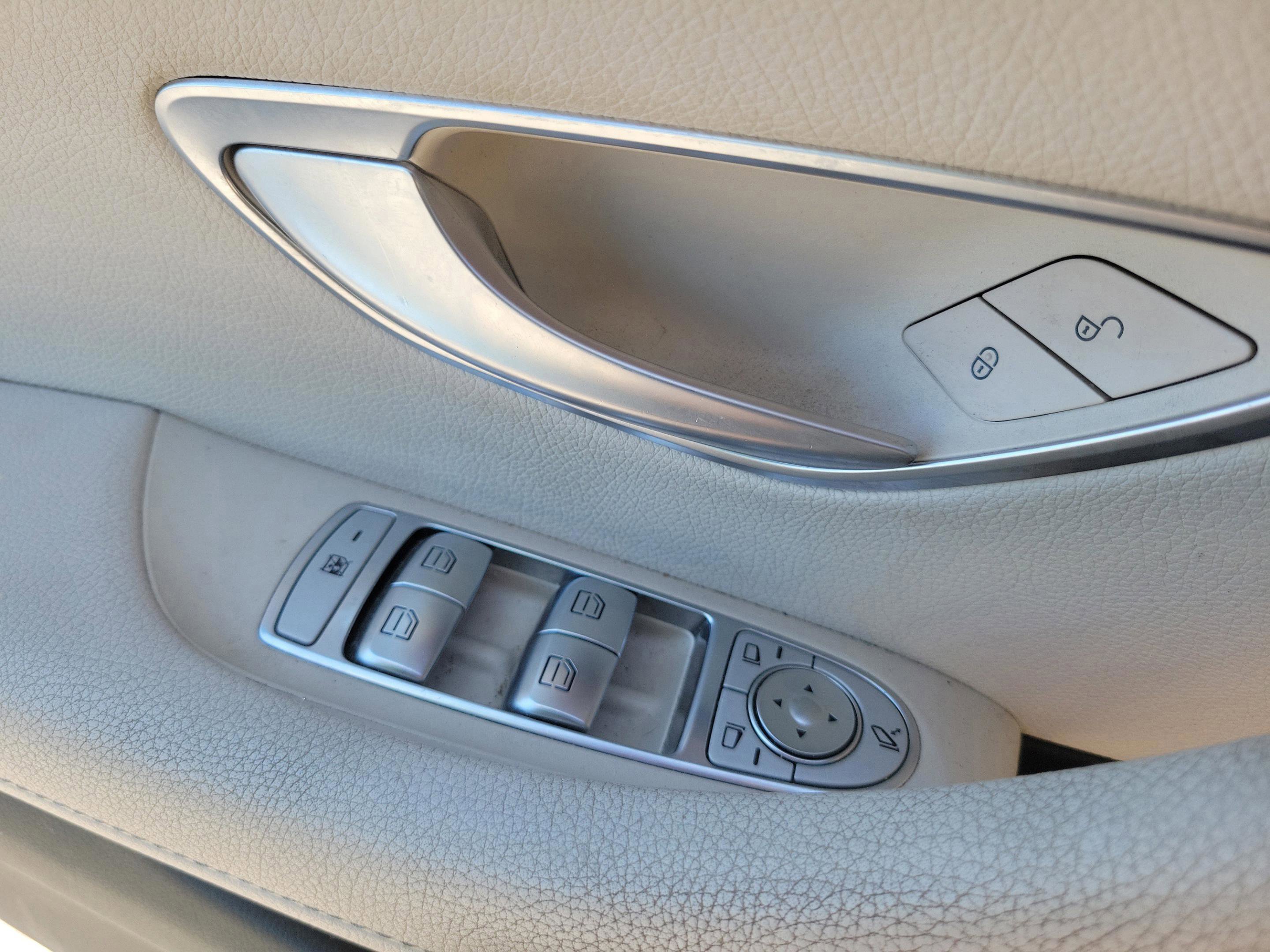 Used 2020 Mercedes-Benz E 350 Sedan image 12
