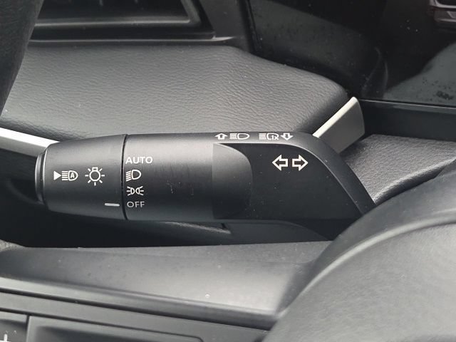 Used 2025 Nissan Kicks S FWD image 36