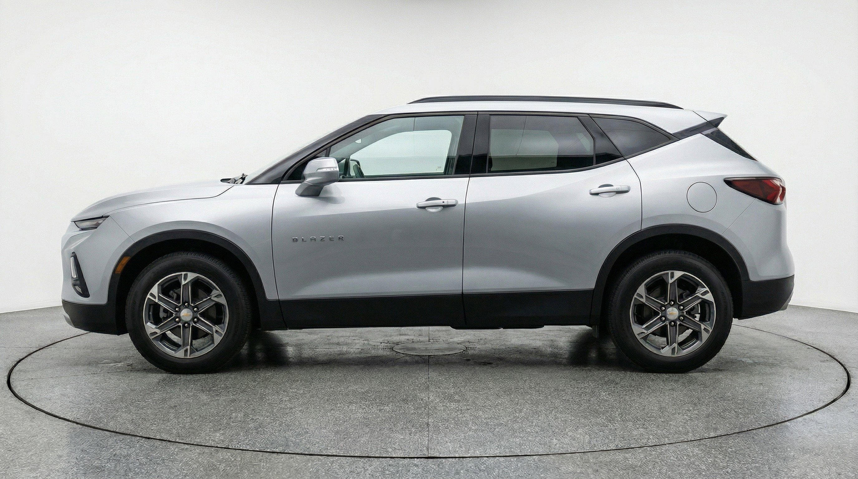 Used 2025 Chevrolet Blazer LT image 5