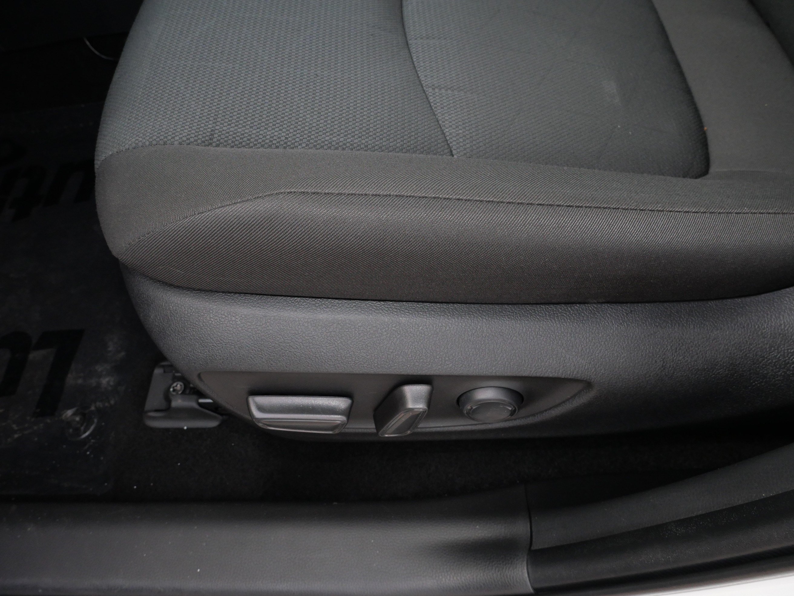 Used 2024 Toyota RAV4 XLE AWD/4WD image 20