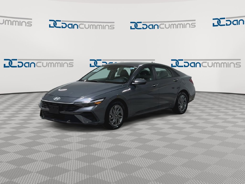 Used 2024 Hyundai Elantra SEL FWD image 5