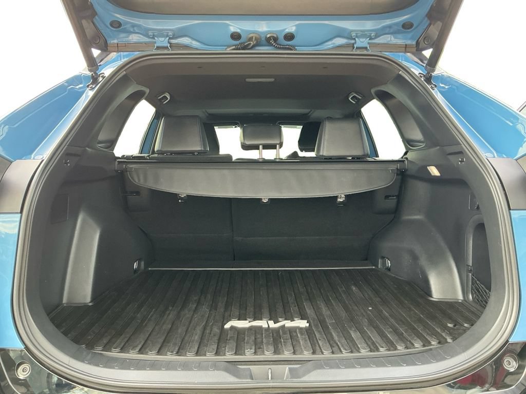 Used 2022 Toyota RAV4 XSE w/ XSE Grade Weather Package AWD/4WD image 14