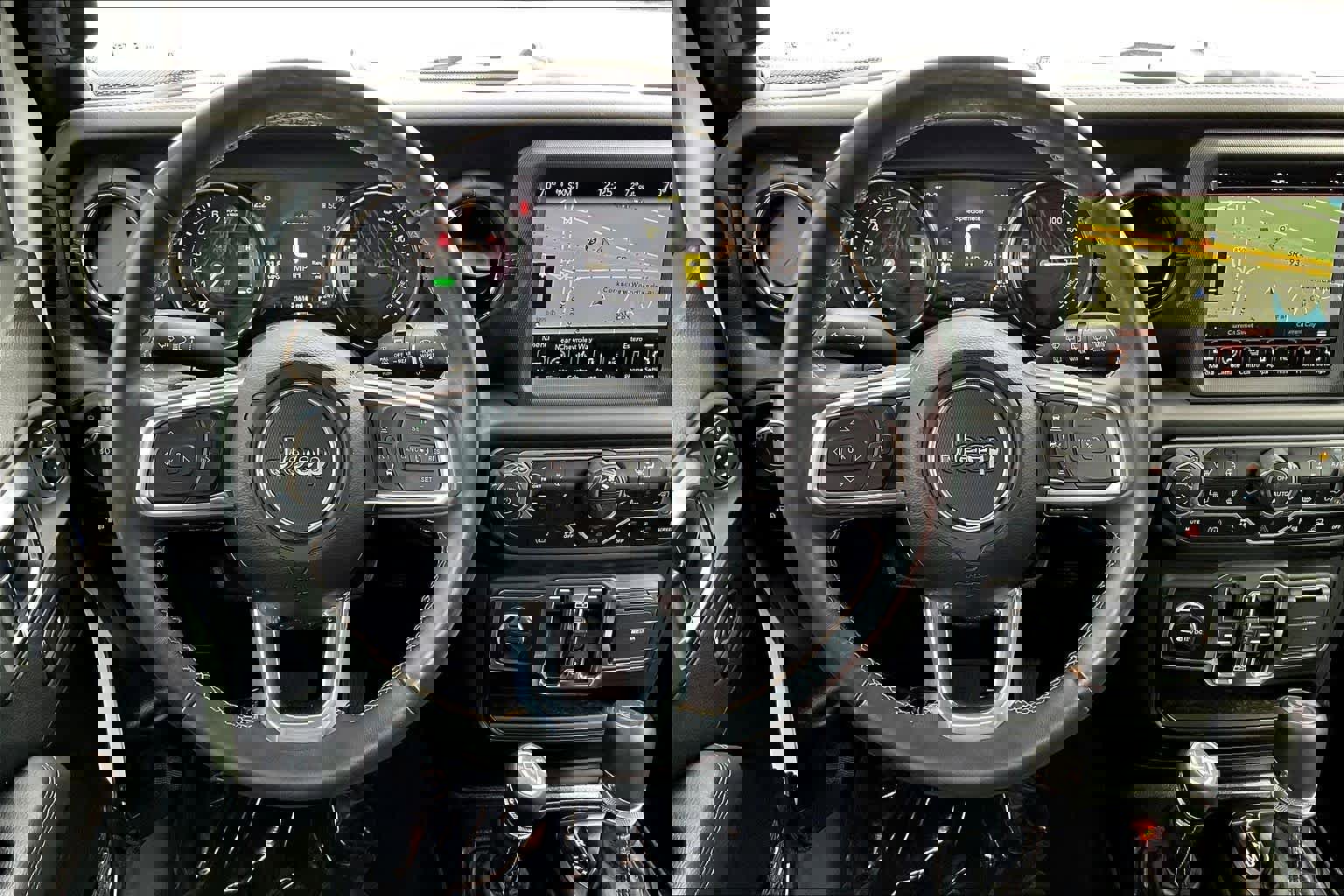 Used 2023 Jeep Wrangler Unlimited Sahara image 5