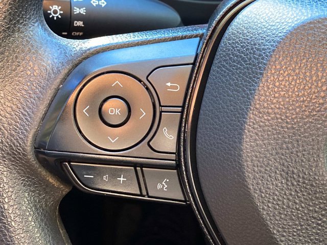 Used 2022 Toyota RAV4 LE FWD image 18