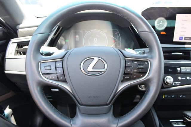 Certified 2024 Lexus ES 300h w/ Premium Package FWD image 16