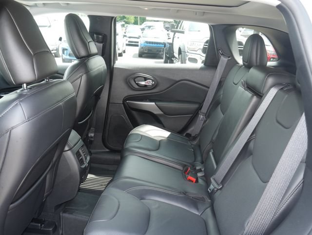 Used 2021 Jeep Cherokee Limited w/ Elite Package AWD/4WD image 24