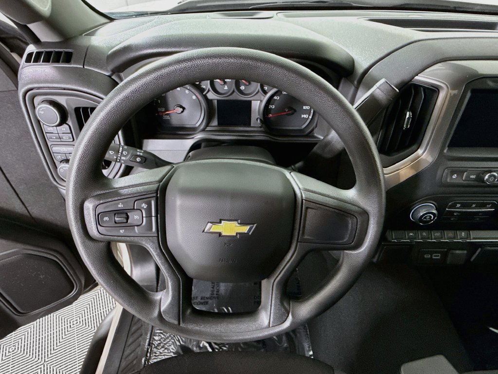 Used 2026 Chevrolet Silverado 1500 Custom w/ LPO, Dark Essentials Package AWD/4WD image 18