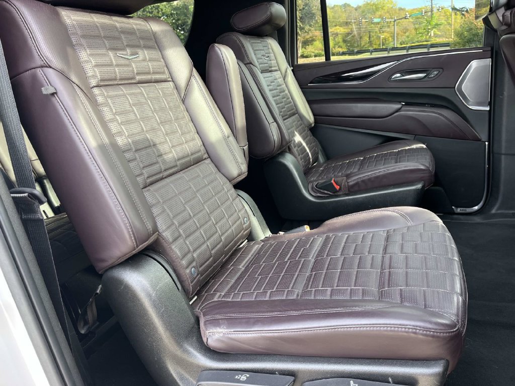Used 2021 Cadillac Escalade ESV Sport Platinum AWD/4WD image 26