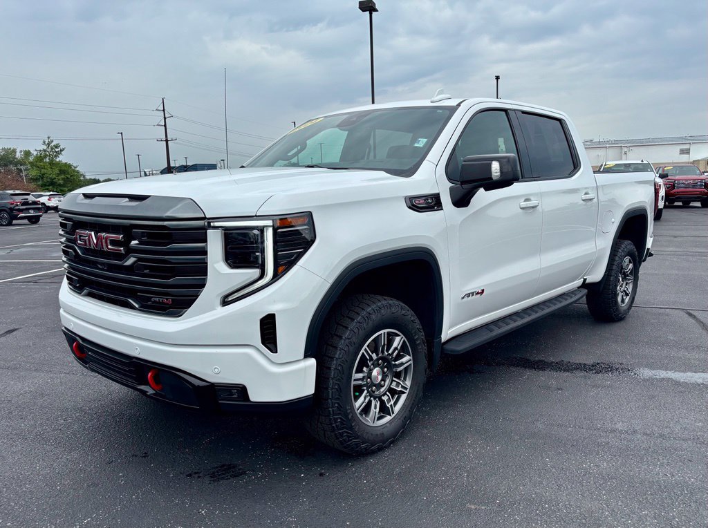Used 2024 GMC Sierra 1500 AT4 w/ Technology Package AWD/4WD image 5