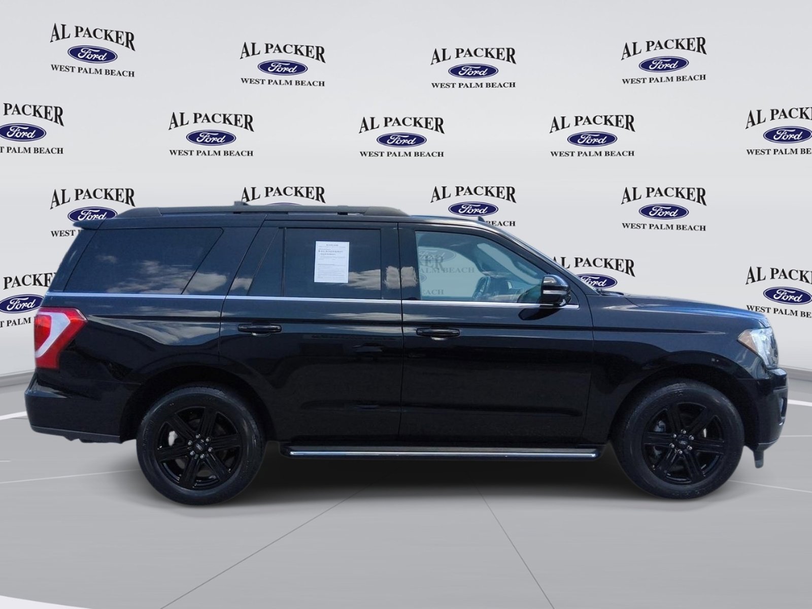 Certified 2021 Ford Expedition XLT RWD image 5