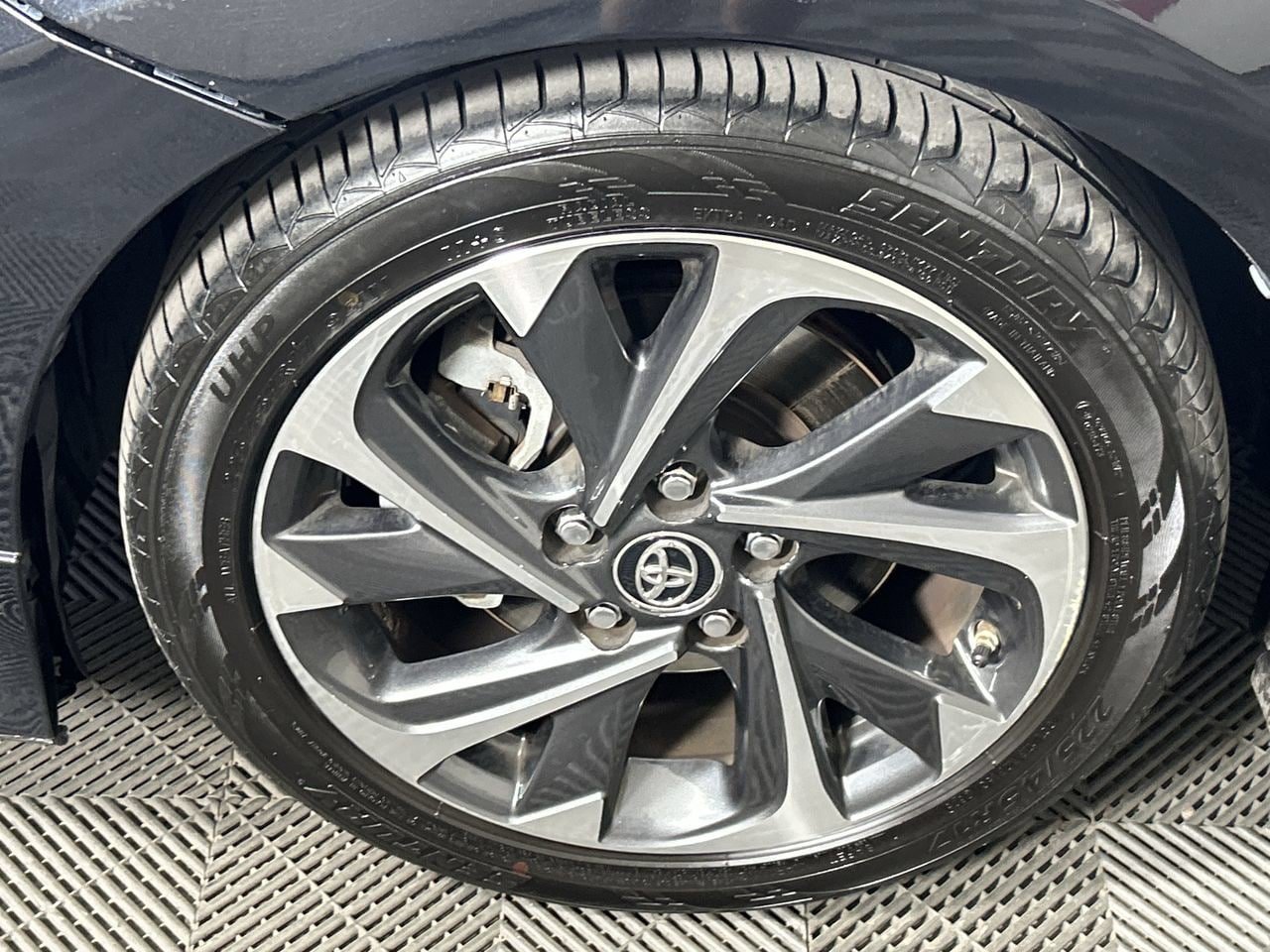 Used 2017 Toyota Corolla iM FWD image 10