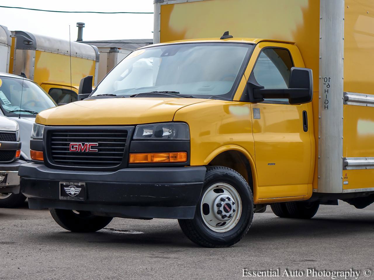 Used 2021 GMC Savana 3500 Extended w/ Power Convenience Package RWD image 3