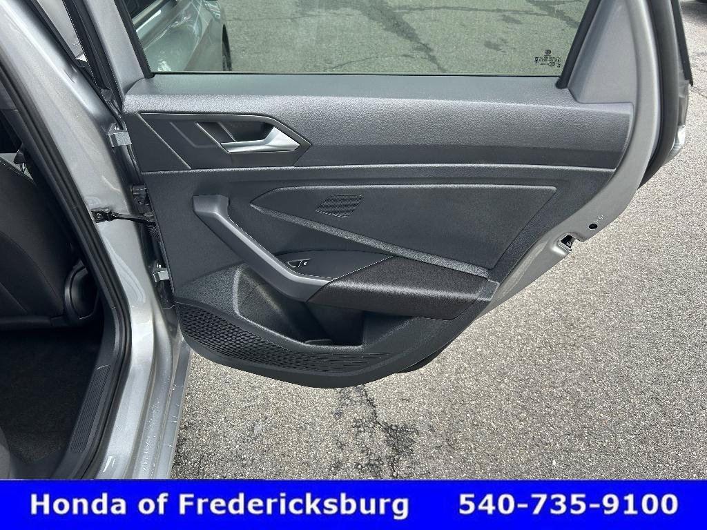 Used 2025 Volkswagen Jetta Sport FWD image 12