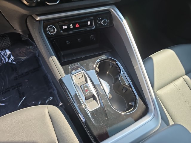 Used 2025 Audi Q5 Premium w/ Convenience Package AWD/4WD image 28