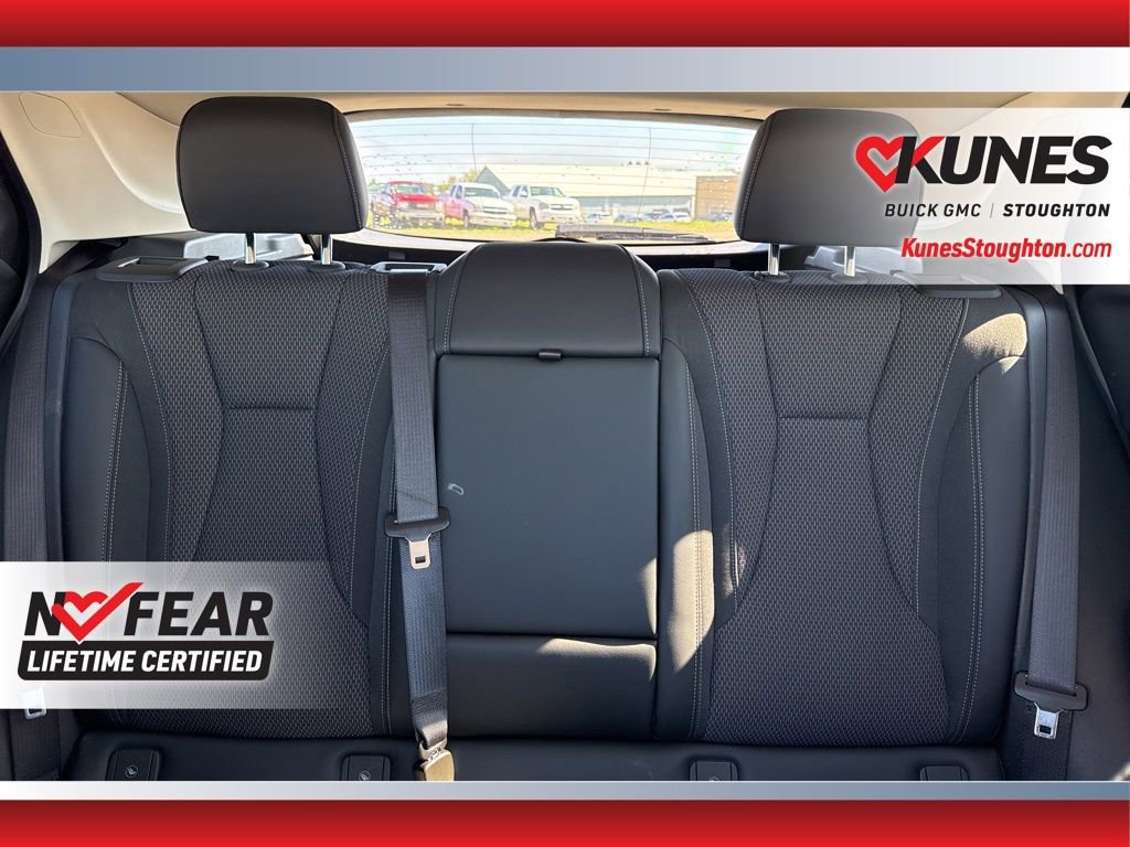 Used 2023 Buick Envision Preferred w/ Sport Touring Package AWD/4WD image 39