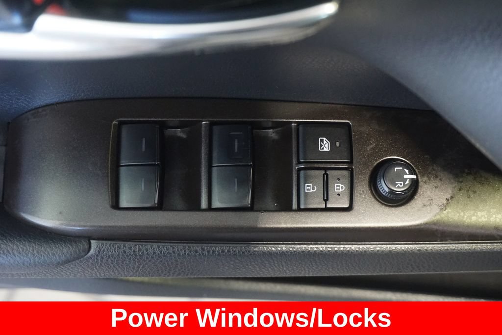 Used 2024 Toyota Camry SE FWD image 6
