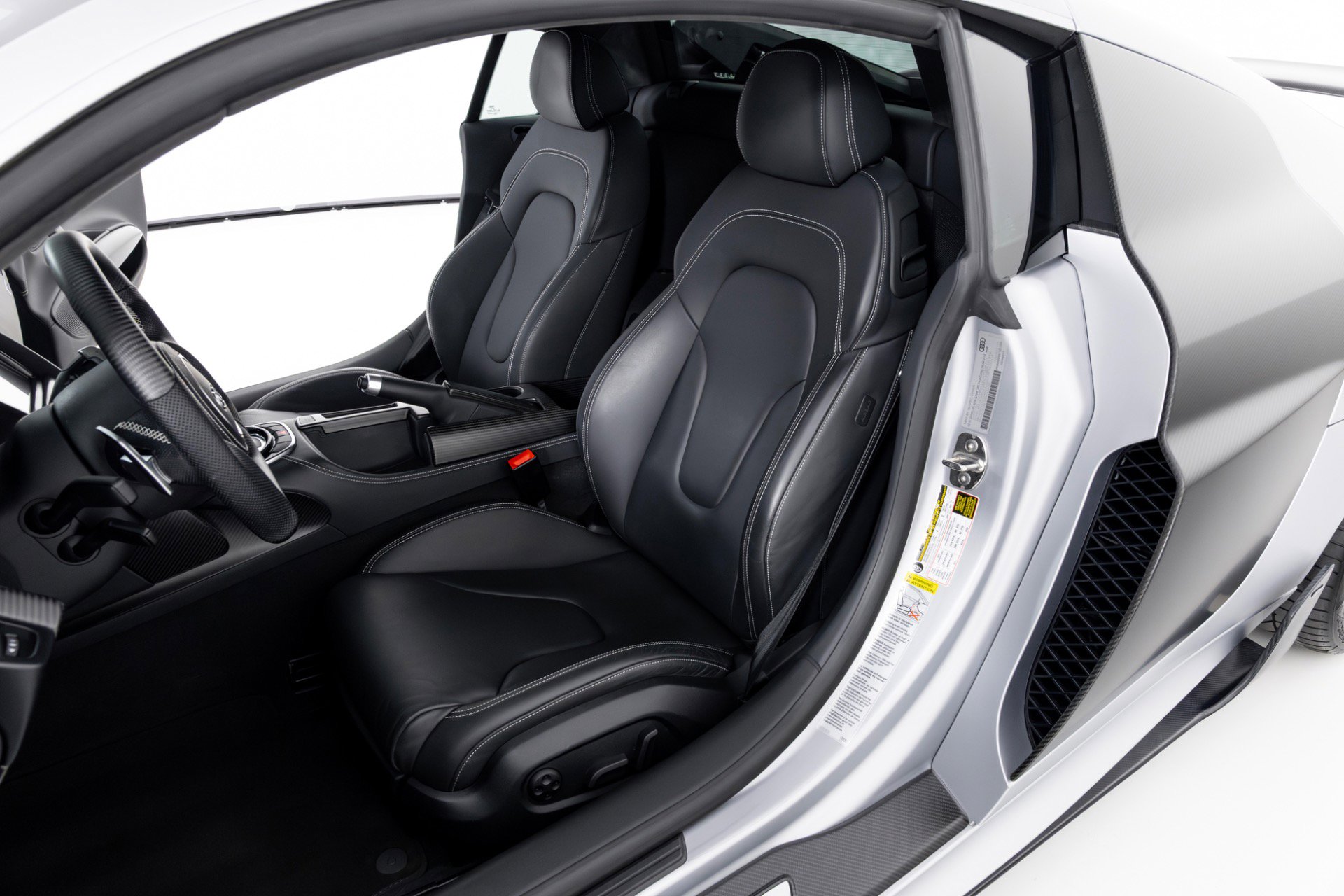 Used 2015 Audi R8 Competition image 14