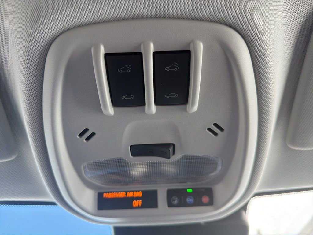 New 2026 Chevrolet Trax ACTIV w/ Sunroof Package FWD image 18