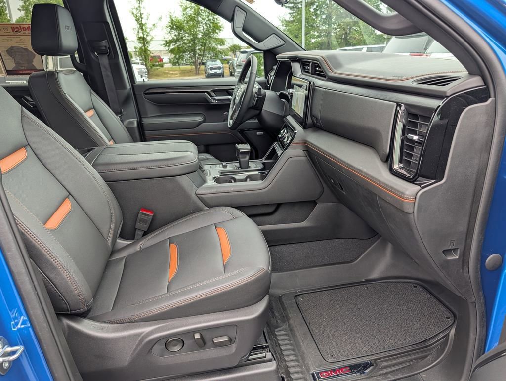 Used 2024 GMC Sierra 1500 AT4 w/ Technology Package AWD/4WD image 20