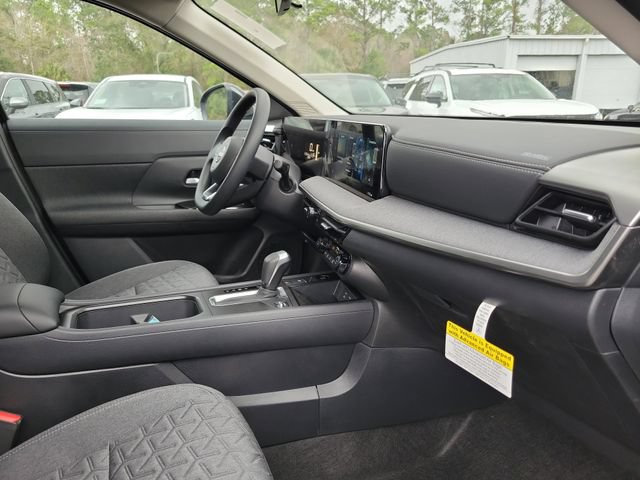 New 2026 Nissan Kicks SV w/ SV Premium Package FWD image 30