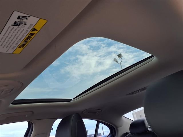 Used 2021 Genesis G70 2.0T w/ Elite Package RWD image 9