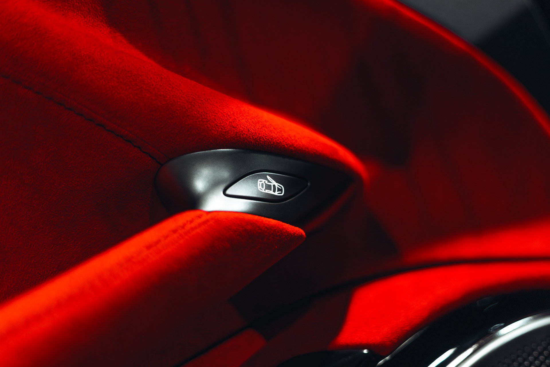 Used 2022 Ferrari Roma RWD image 87