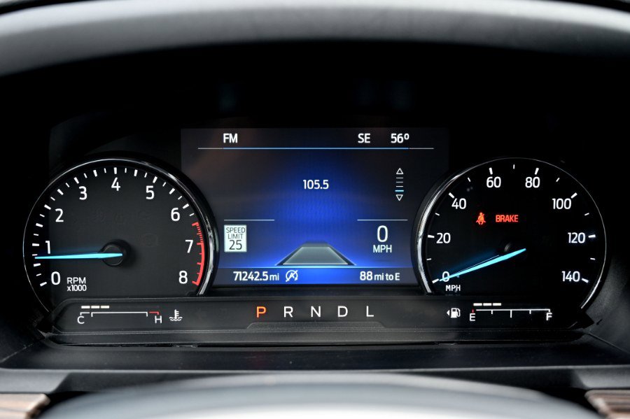 Used 2021 Ford Explorer Limited image 22