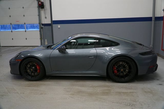 New 2026 Porsche 911 Carrera GTS RWD image 2