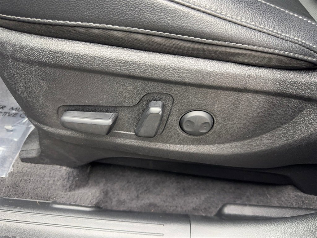 Used 2025 Kia Telluride EX w/ EX Captain's Chair Package image 28