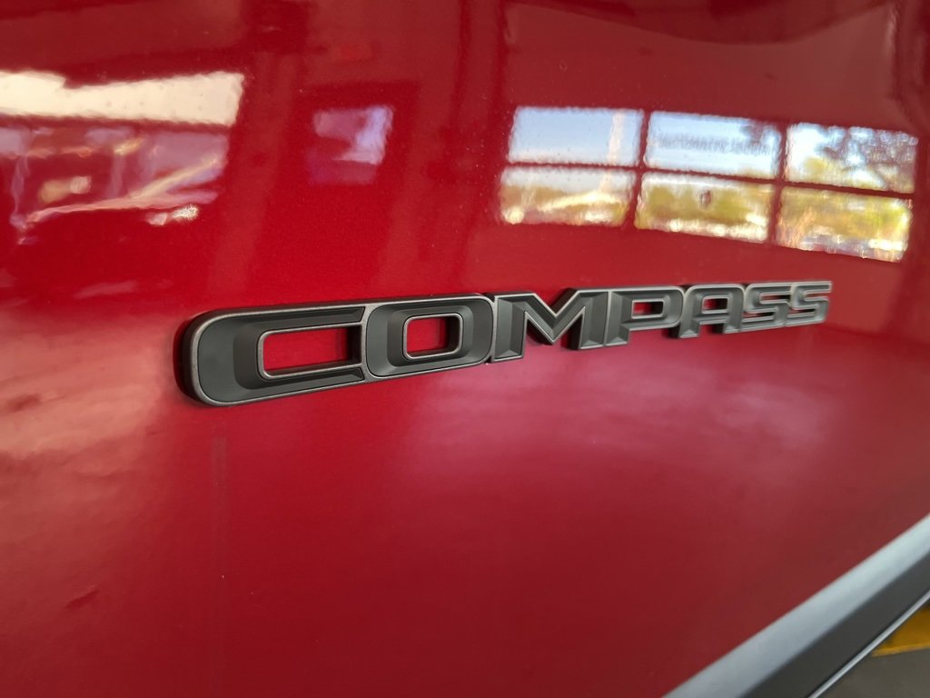 New 2026 Jeep Compass Latitude image 15