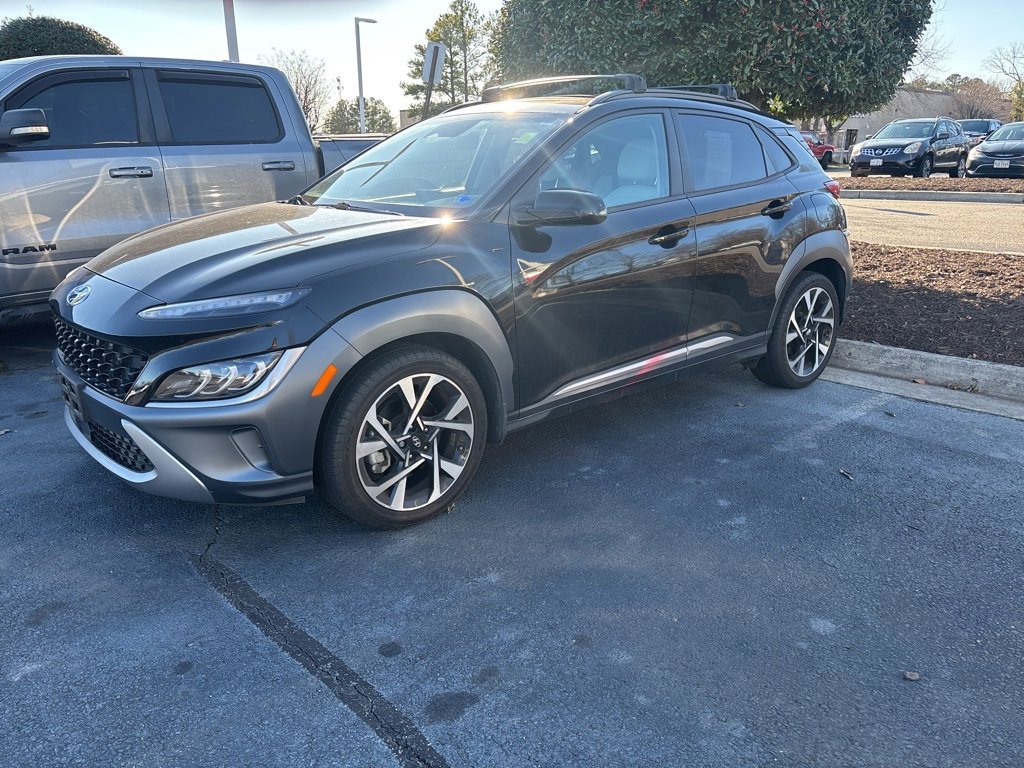 Used 2022 Hyundai Kona Limited image 2