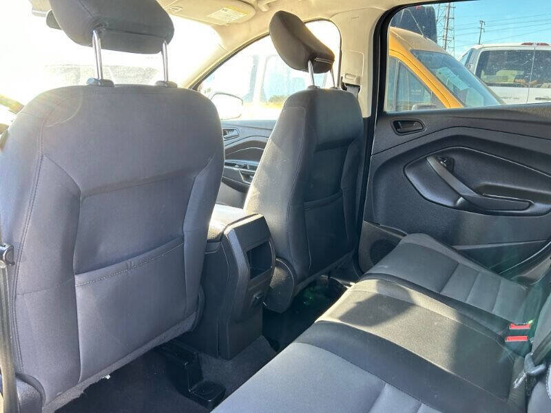 Used 2018 Ford Escape S image 10