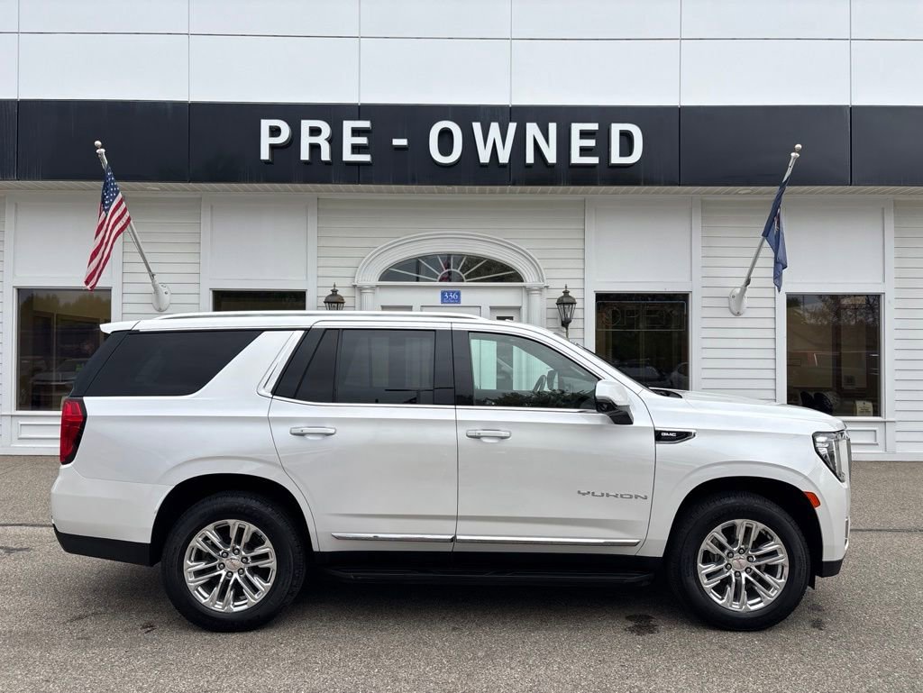 Certified 2021 GMC Yukon SLT w/ SLT Luxury Package AWD/4WD image 4