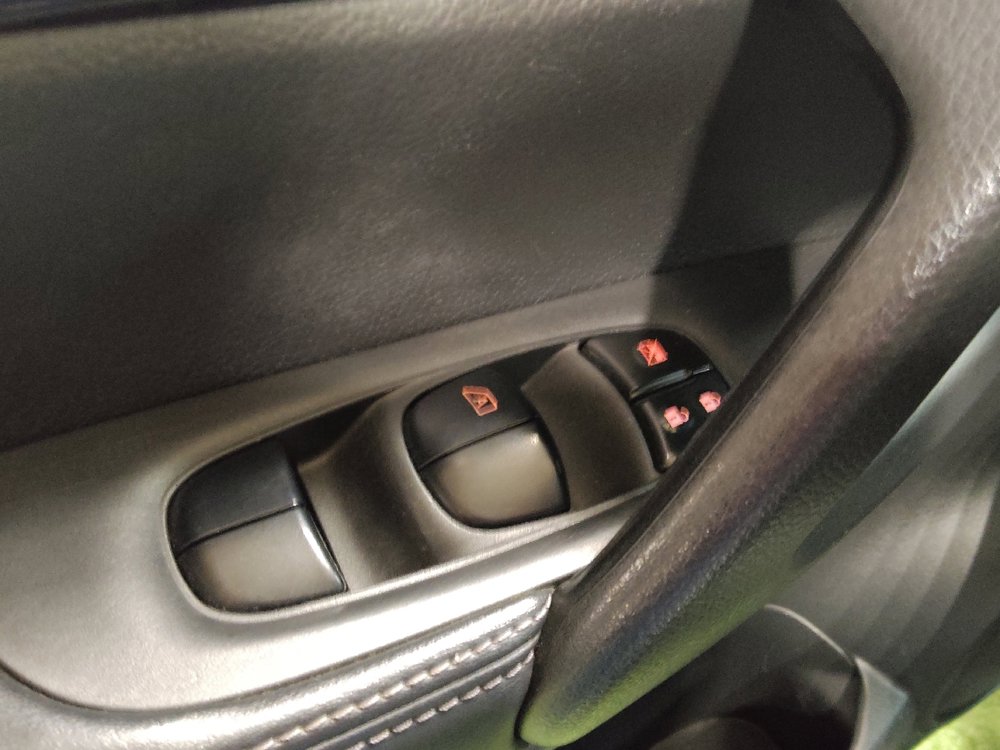 Used 2017 Nissan Rogue Sport SV image 27